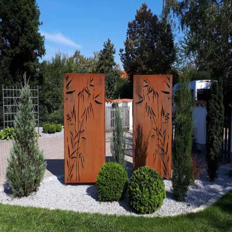 Сучасний екран Corten Fence