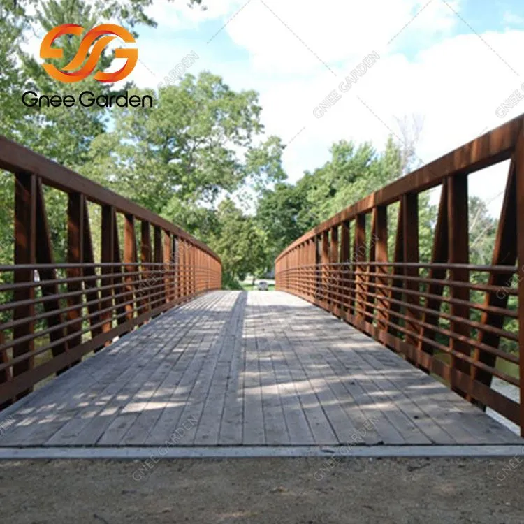 Пішохідний міст у саду Кортен