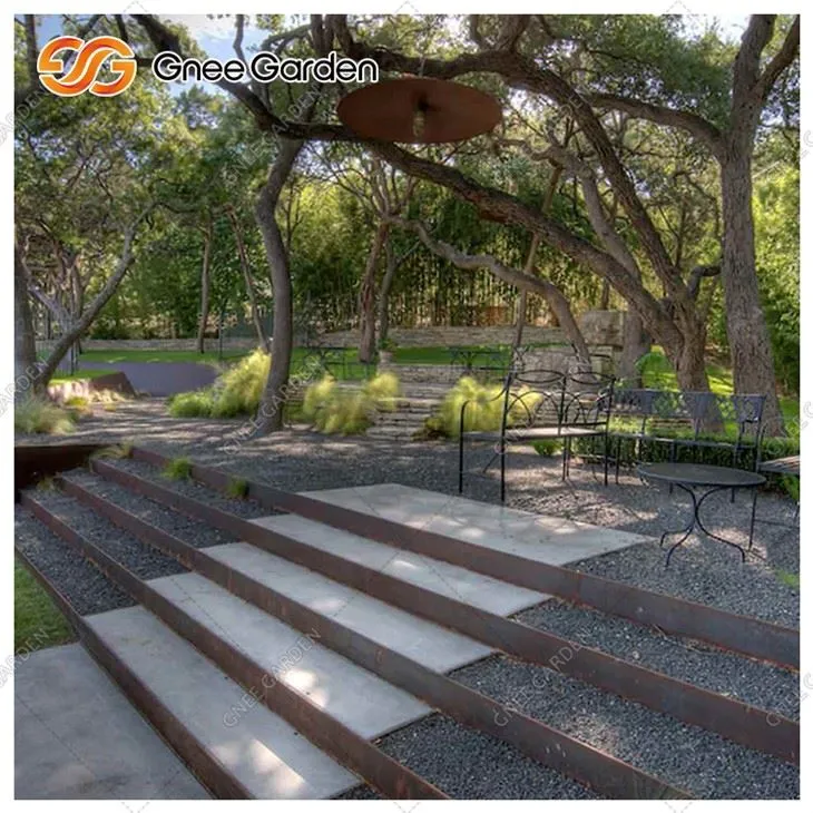 Зовнішні атмосферні сталеві сходи